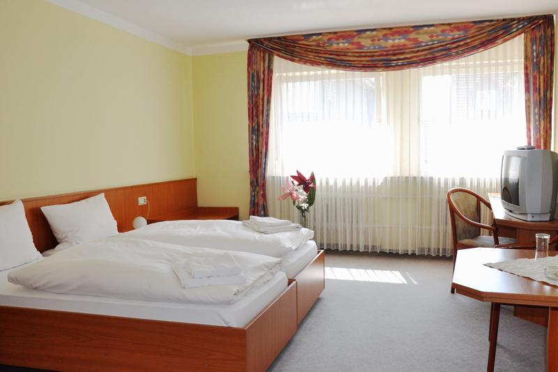 Hotel Hessischer Hof Kirchhain Kültér fotó