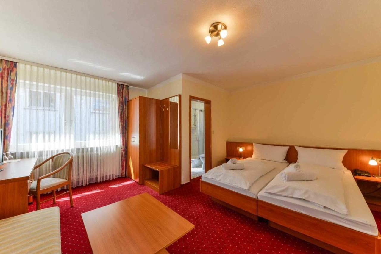 Hotel Hessischer Hof Kirchhain Kültér fotó